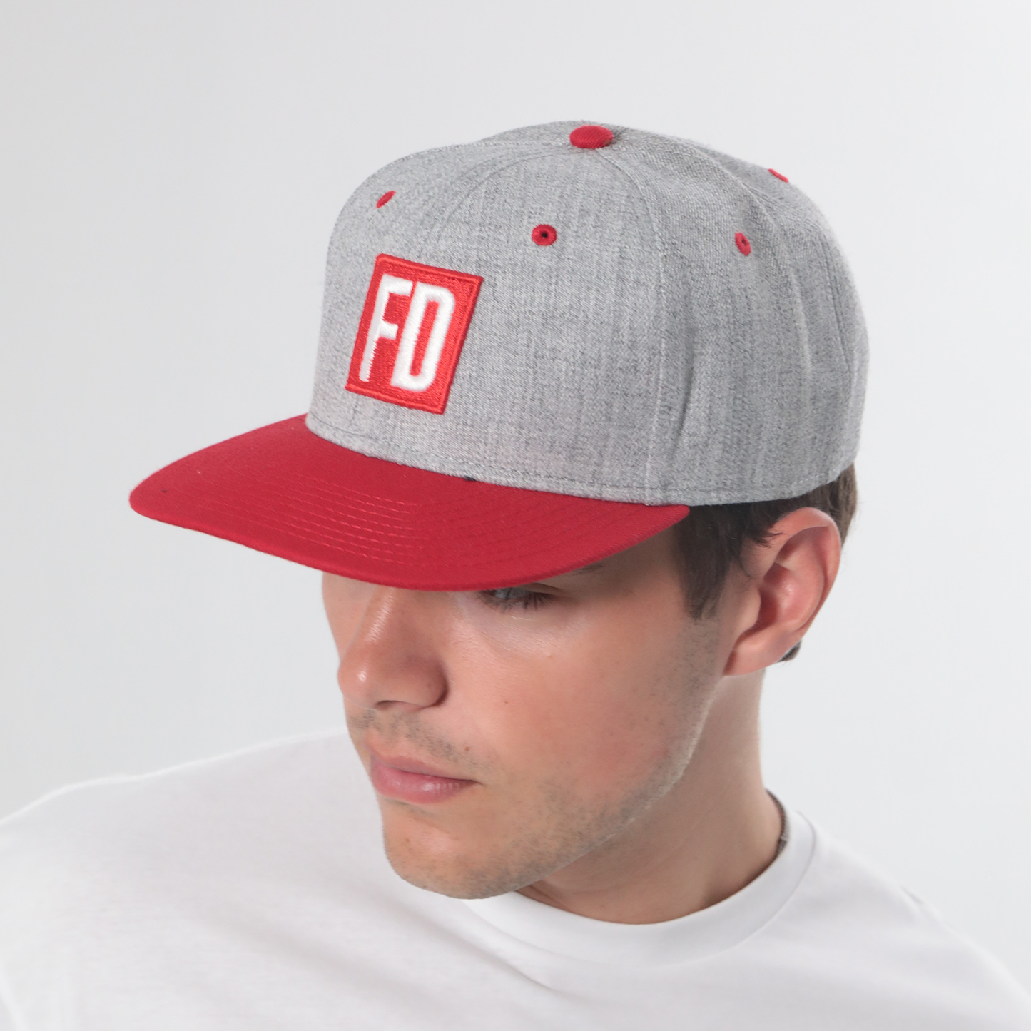 FD - Heather Grey / Red Bill Snapback