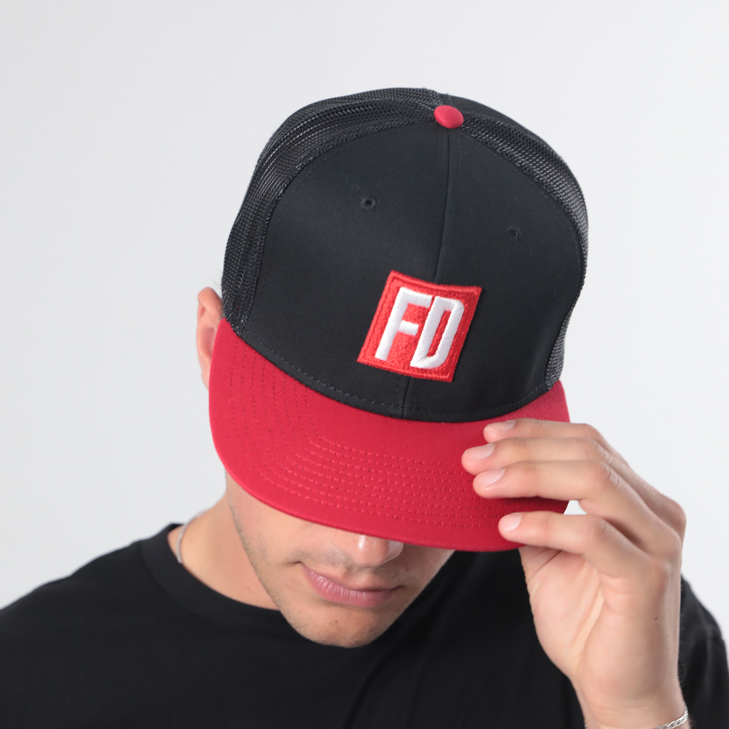 FD - Black Mesh / Red Bill Snapback